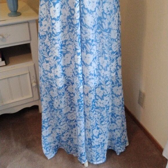 Sweet Floral Maxi Dress with Flutter Sleeves - Picture 4 of 13